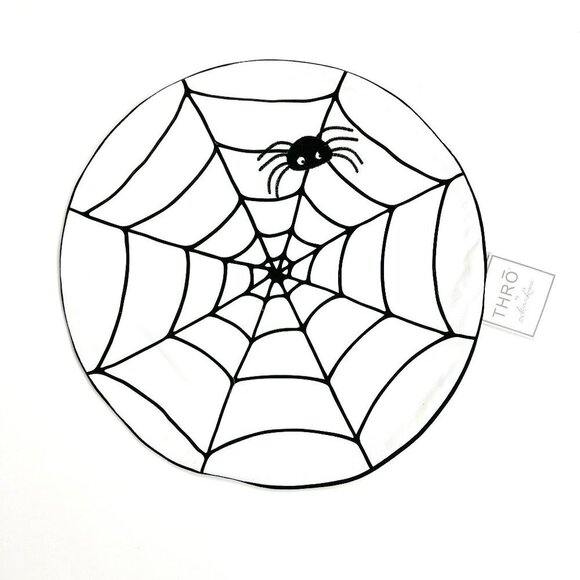 NWT THRO by Marlo Lorenz Sutton Spider Web Pillow Cover. Ivory/Black.18" Round - Picture 1 of 6